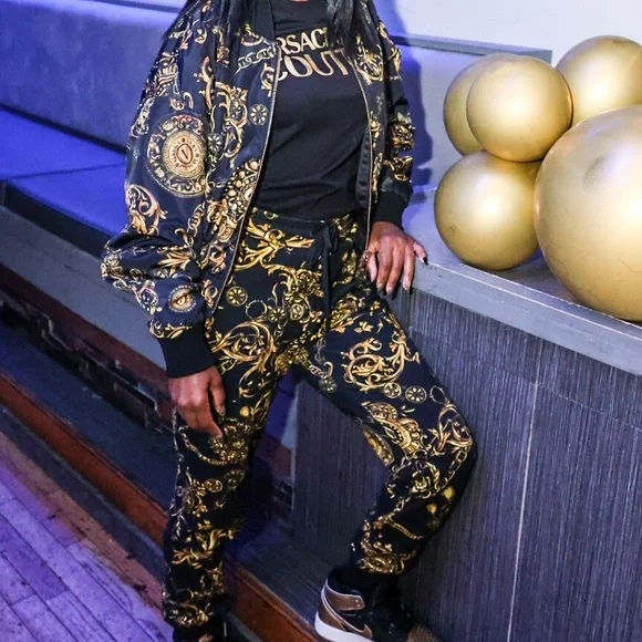 Versace joggers - Picture 4 of 12